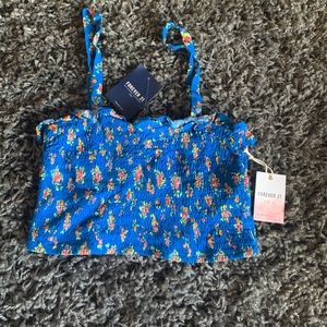 SOLD‼️‼️Stretchy flowery crop top!!❣️